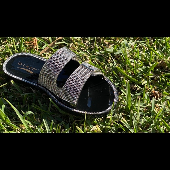 black slides - Picture 2 of 3